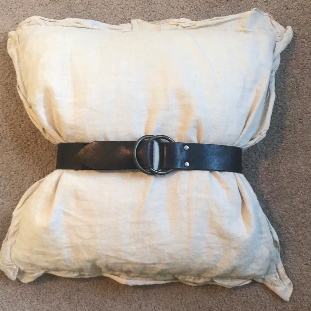 Vintage double loop leather belt